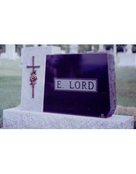 The crucified roses The crucified roses