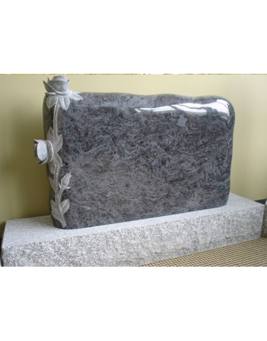 The sculpture of roses The sculpture of roses